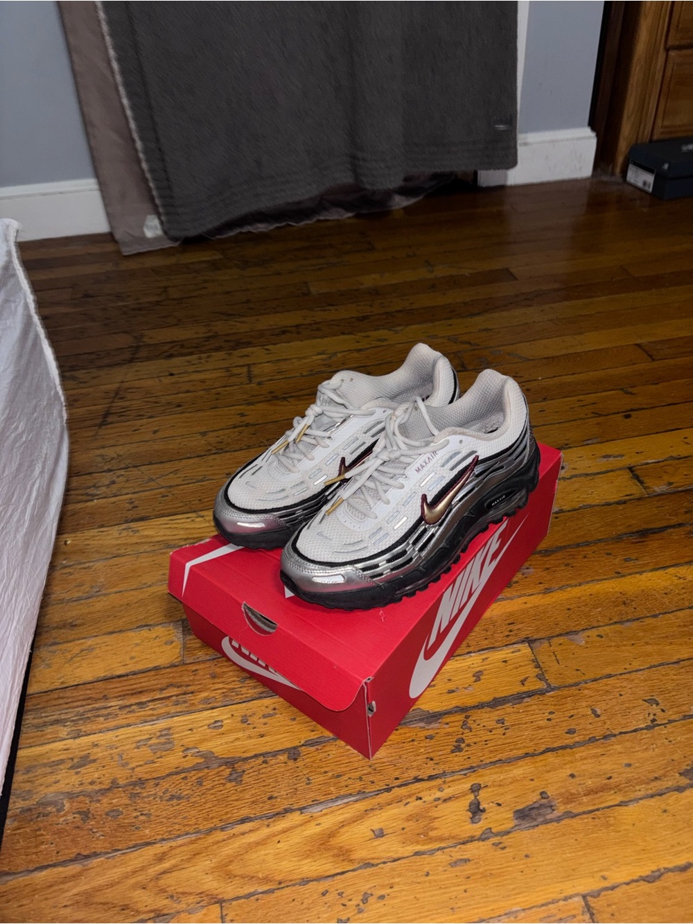 Nike Men’s White and Metallic Silver/Black Air Max Sneakers